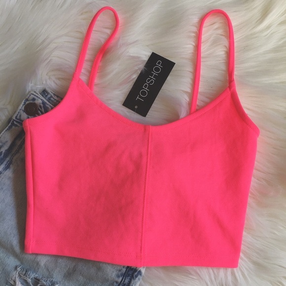 Tops - ⭐️3 for $30 ⭐️ Topshop crop top